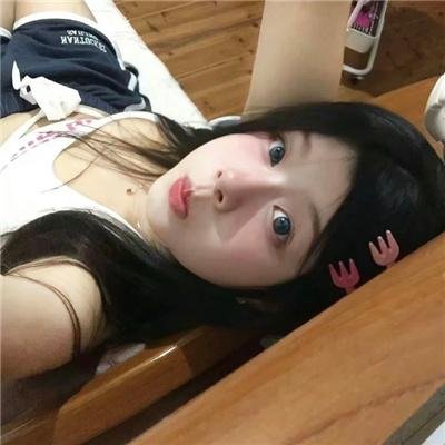 夏威夷冲浪女孩